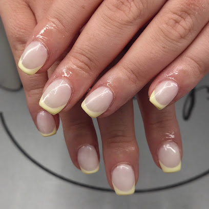 Nails & Nicole