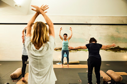 Flow Yoga & Wellbeing