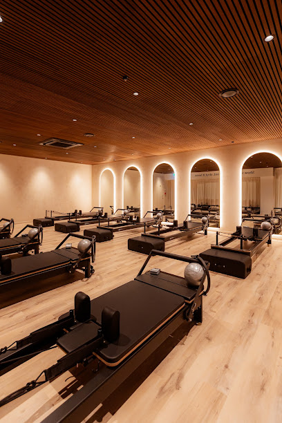 Rise Reformer Pilates