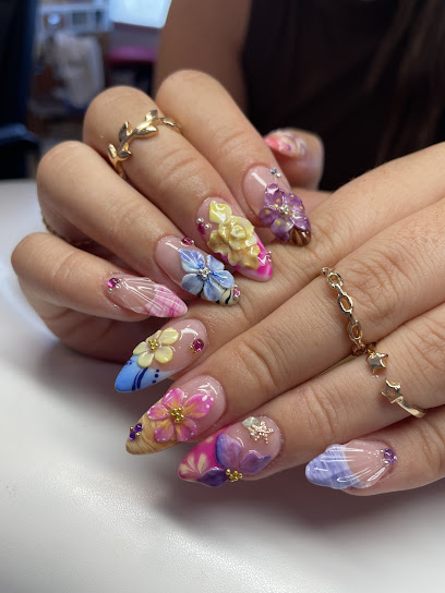 Luxury Nails & Beauty