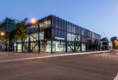Warren & Mahoney Architects