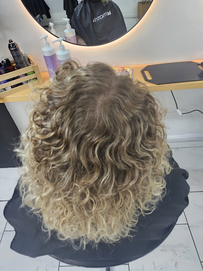 Hair with J9 Hairdresser and Curly Hair Specialist