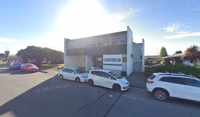 Lee R - Hornby Dental