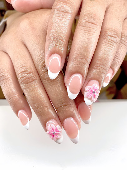 Glamour Nail & Eyelashes